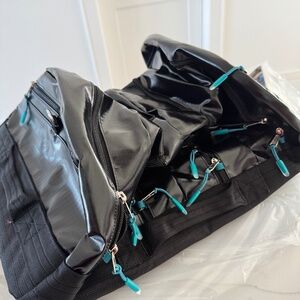 TOBIQ Sleek Vik 30L BNIB for $105 obo!